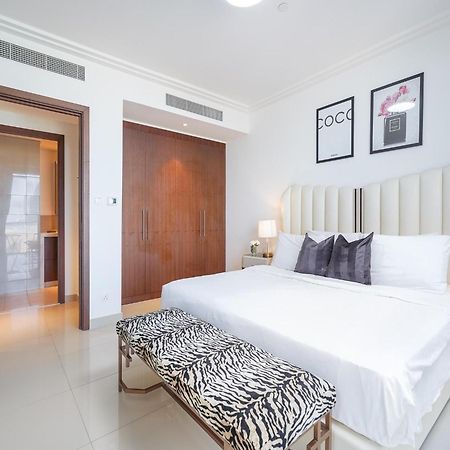 Luxurious Stylish Apartments Across Dubai Mall Burj Khalifa City Views Exteriör bild