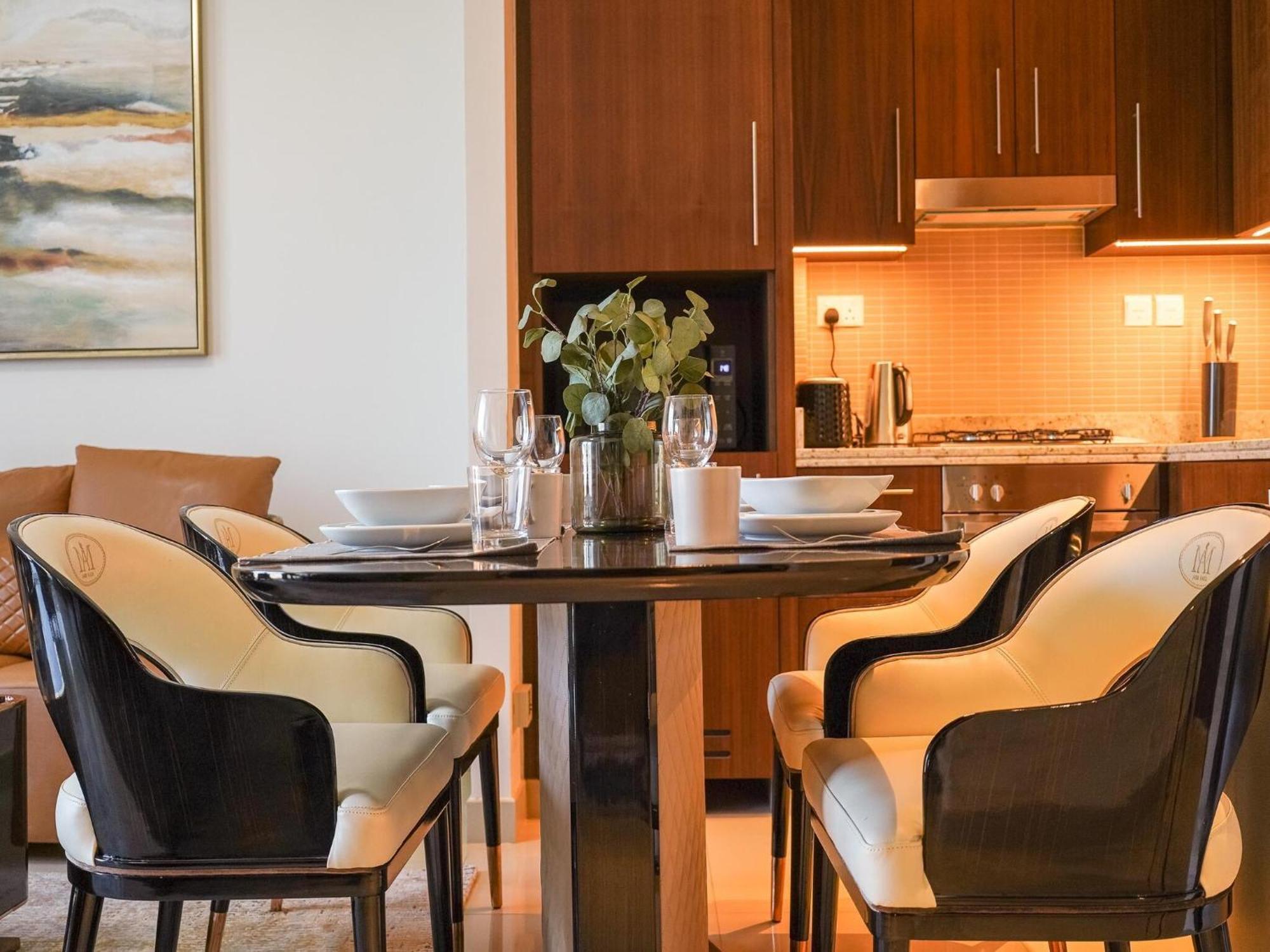 Luxurious Stylish Apartments Across Dubai Mall Burj Khalifa City Views Exteriör bild